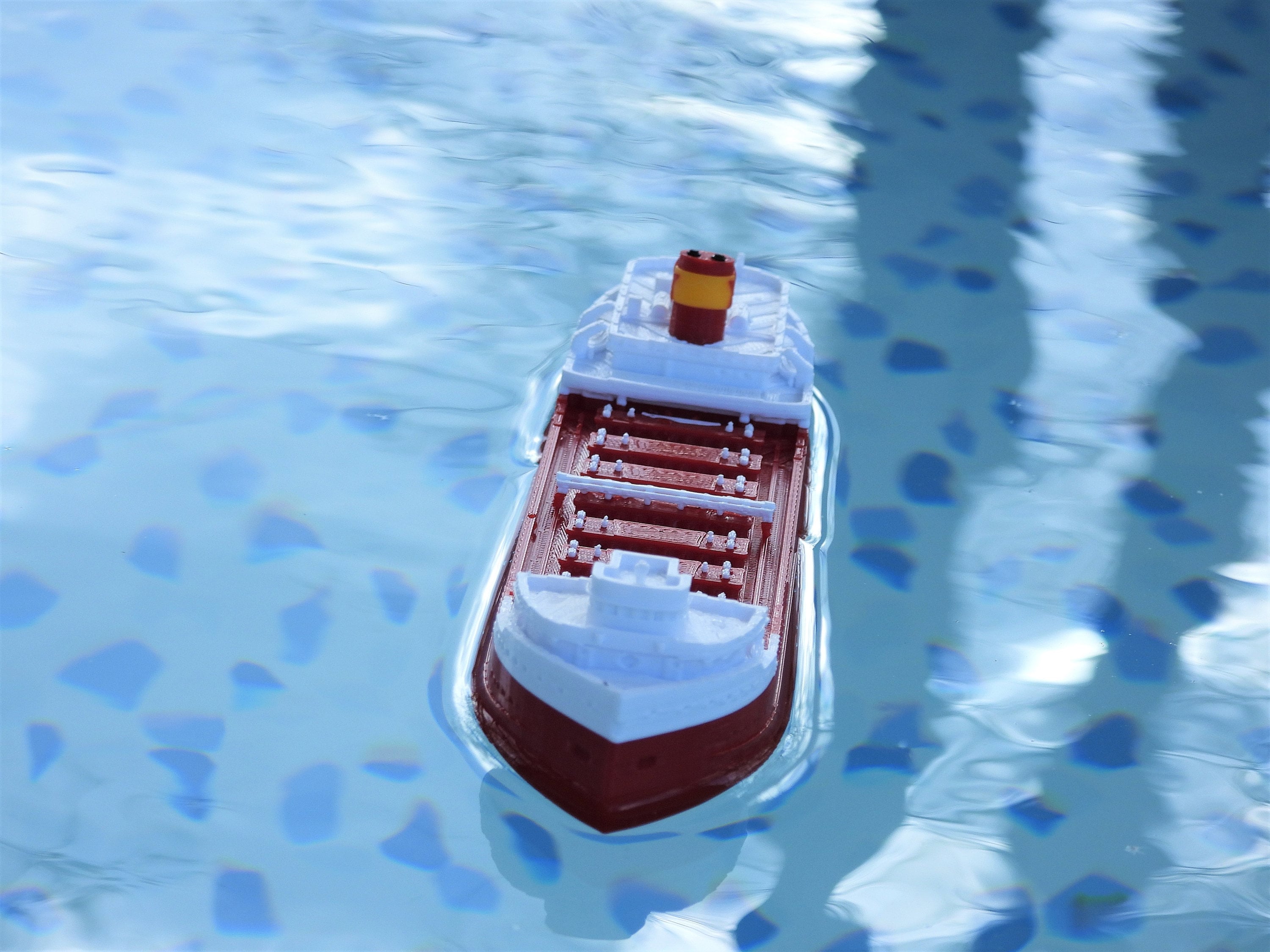ss-edmund-fitzgerald-chubby-bathtub-boat-by-theroller3d-floats-perfect