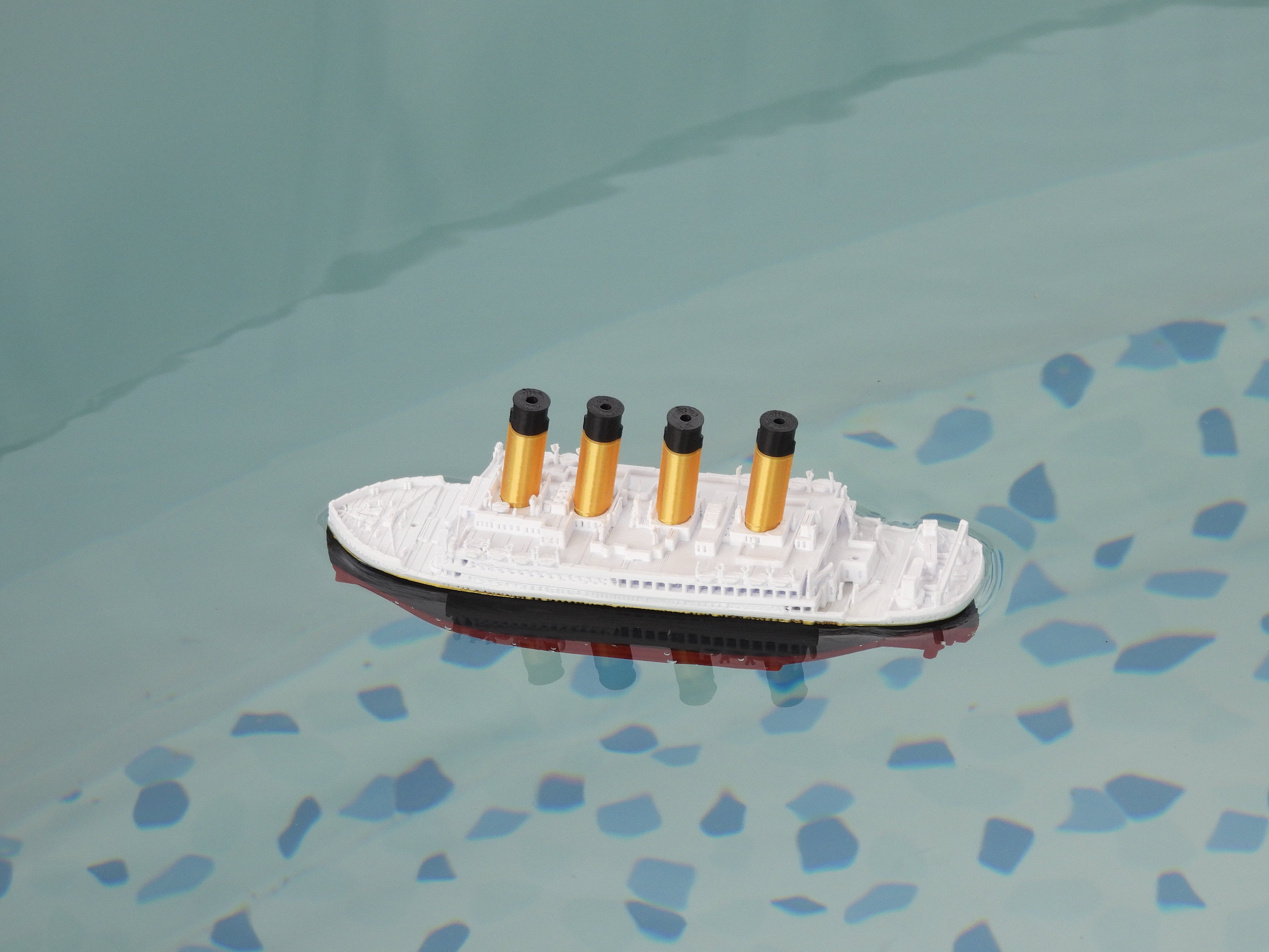 Floating Titanic Bathtub Boat by TheRoller3d Titanic Toy Kid